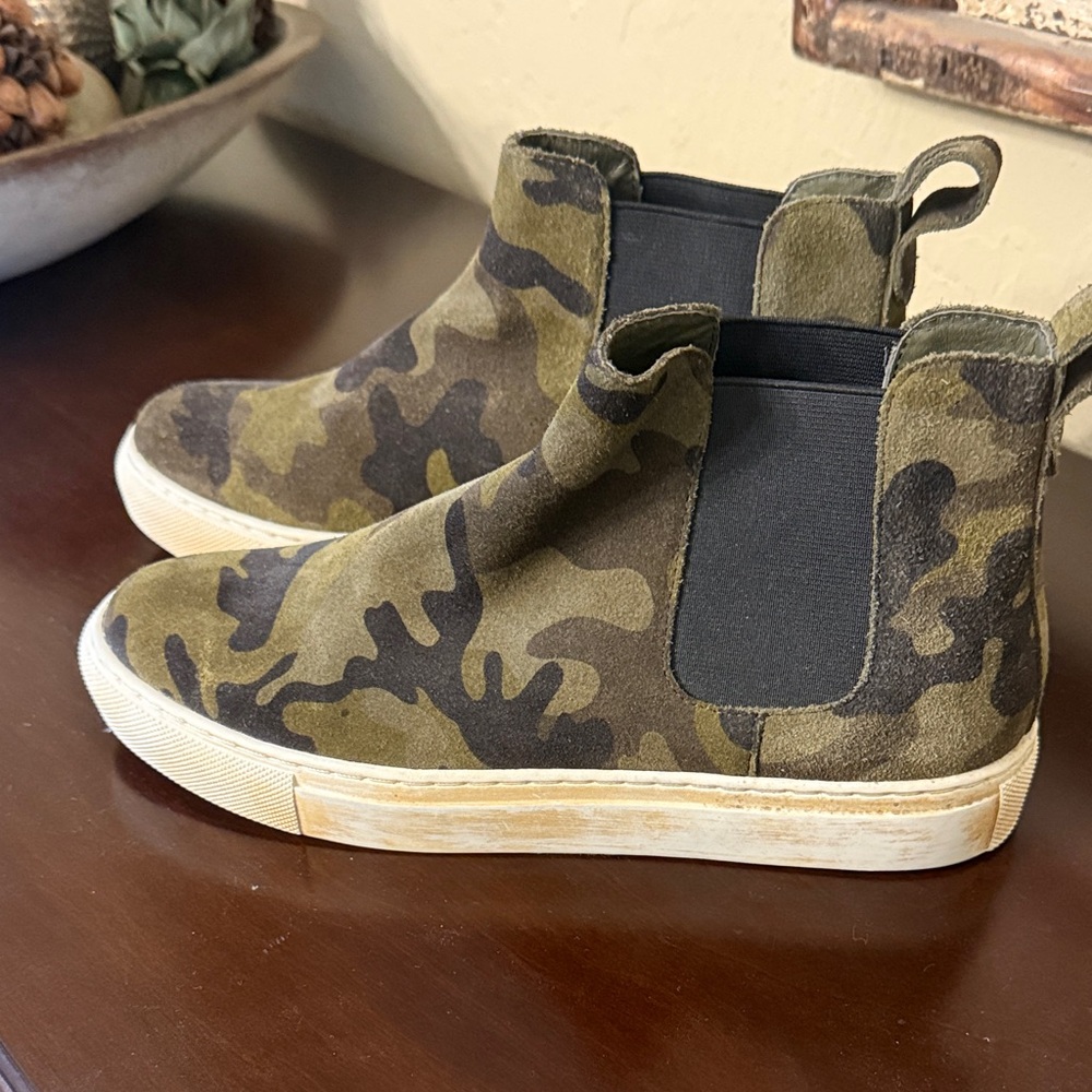 Camouflage Boot/Sneaker- Womens size 7